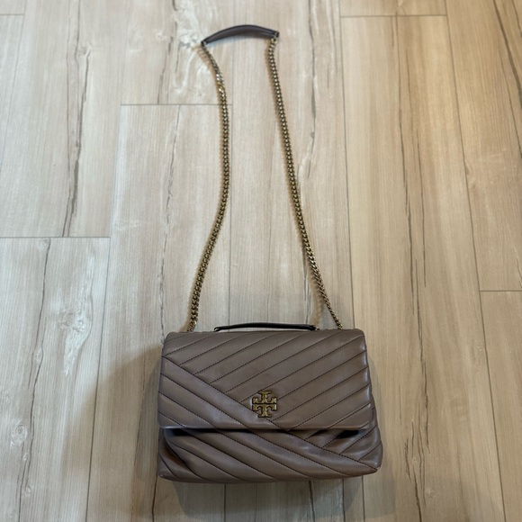 Tory Burch Kira Chevron Convertible Shoulder Bag - Picture 2 of 9